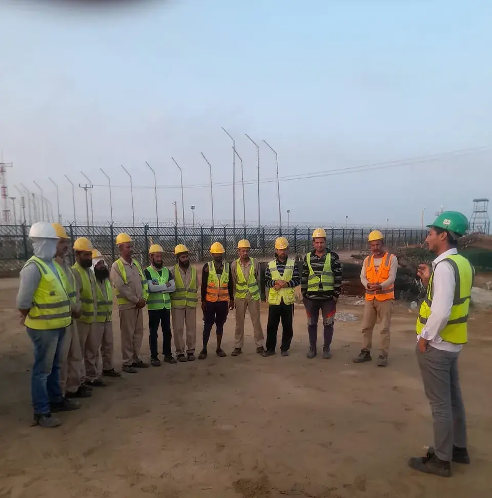 Safety briefing before the shift
